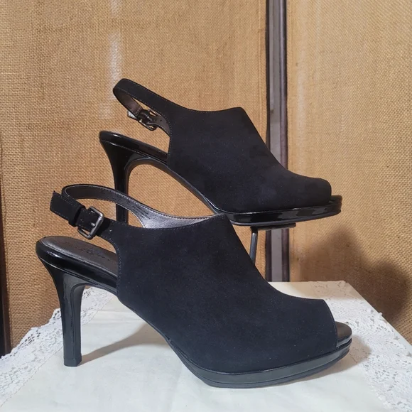 Black LifeStride Suede Peep Toe Slingback Heels with Adjustable Strap Size 9 - Picture 1 of 7